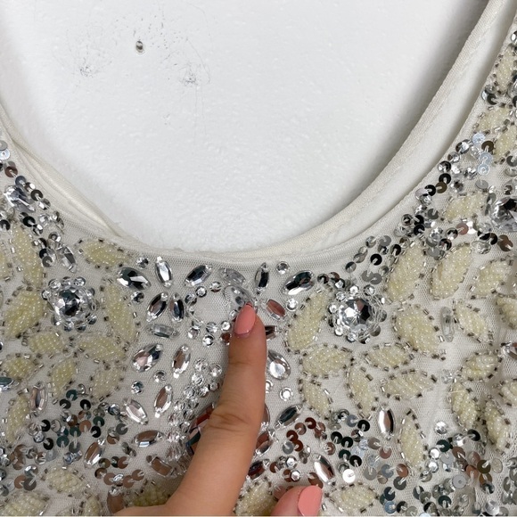 Adrianna Papell Mini Bridal Sleeveless Scoop Neck Beaded Sheath Dress | Sz. 12 - Picture 5 of 16